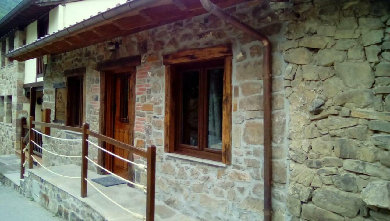 La Rama Del Castor Villa Espinama Bagian luar foto
